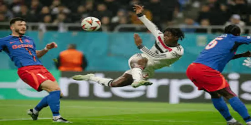 Manchester United thắng nhẹ nhàng, tiến vào vòng 1/8 Europa League