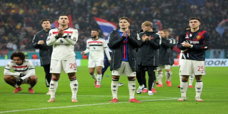 Manchester United thắng nhẹ nhàng, tiến vào vòng 1/8 Europa League 3 Hiệp 1: Lối chơi chắc chắn, kiểm soát thế trận